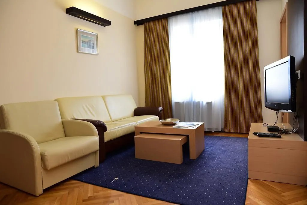 Apartment Aci Marina Cres