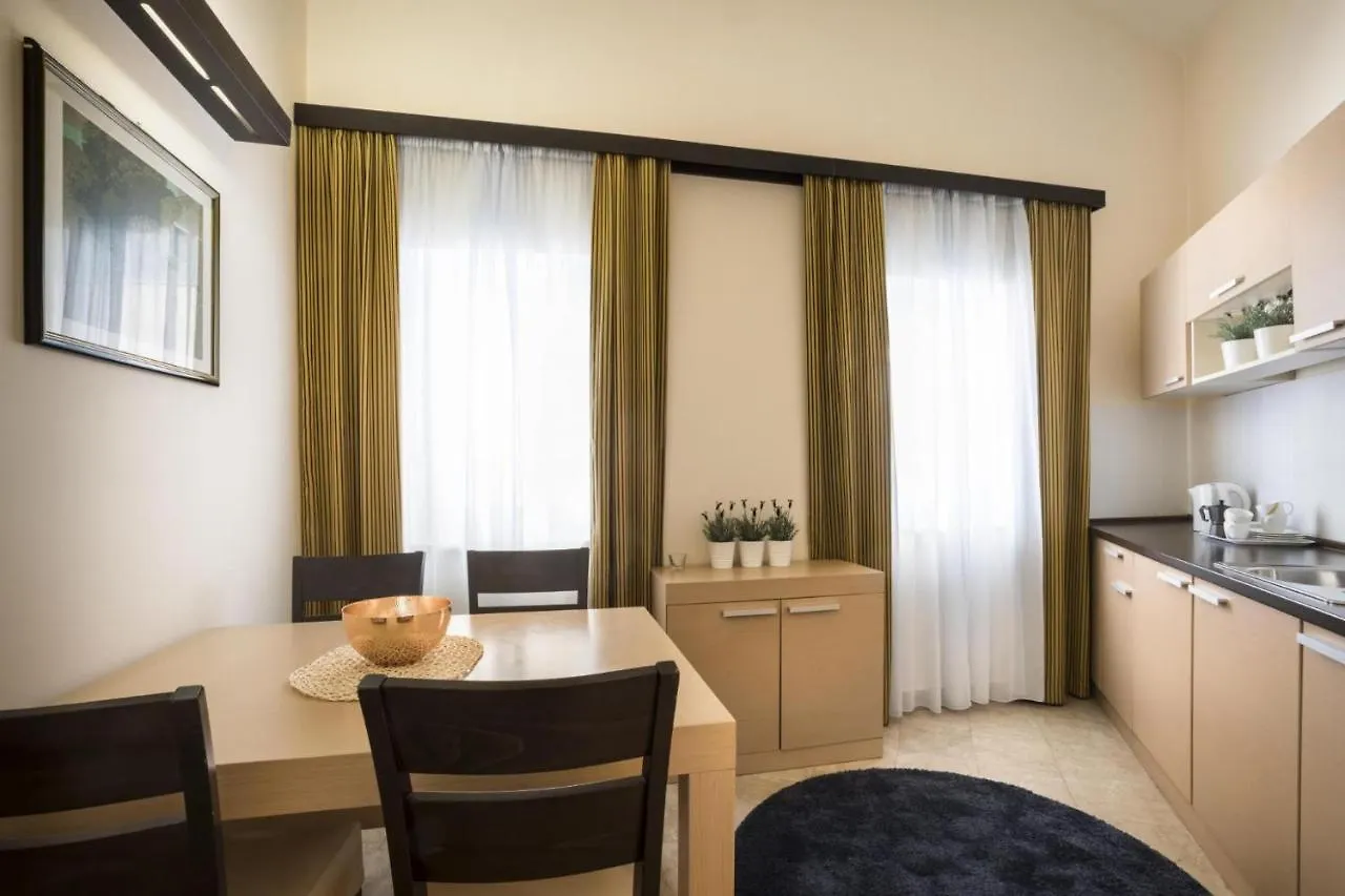 Apartment Aci Marina Cres