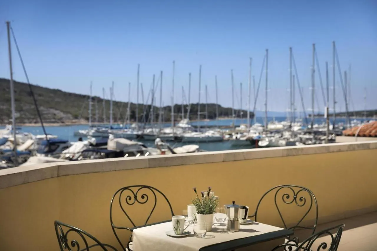 Apartment Aci Marina Cres Croatia