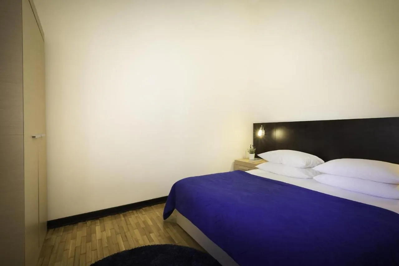 Apartment Aci Marina Cres