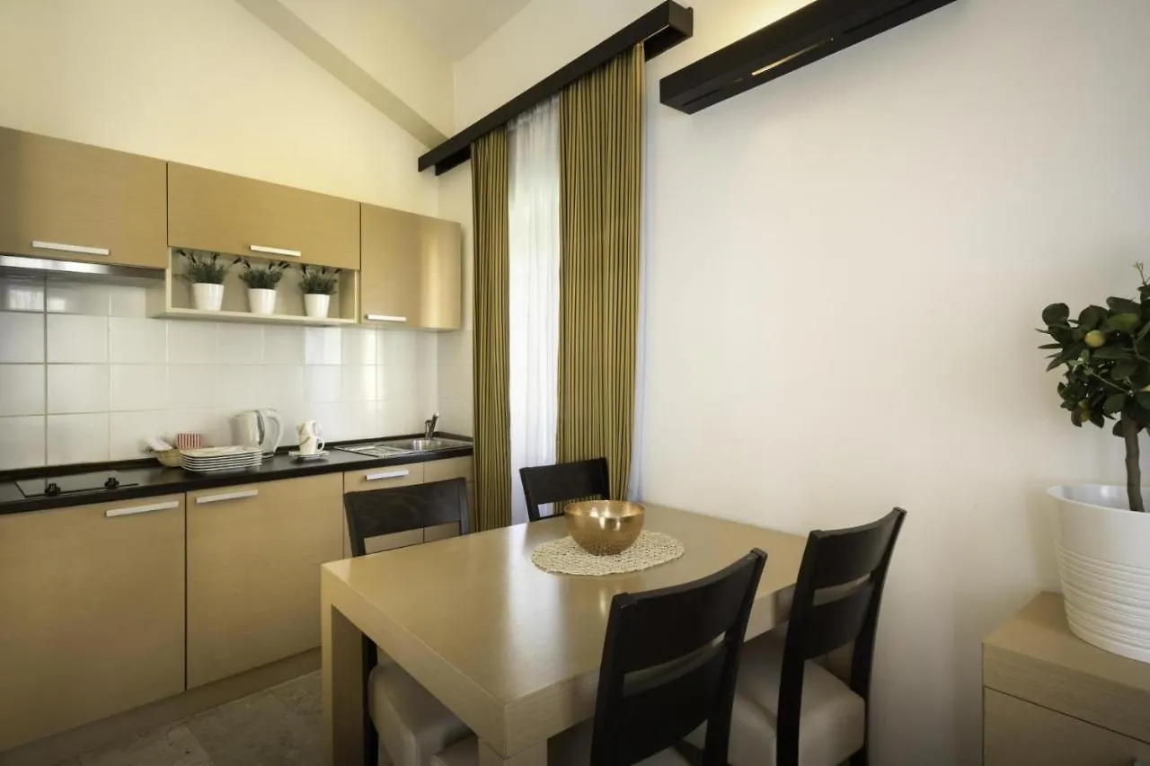 Apartment Aci Marina Cres
