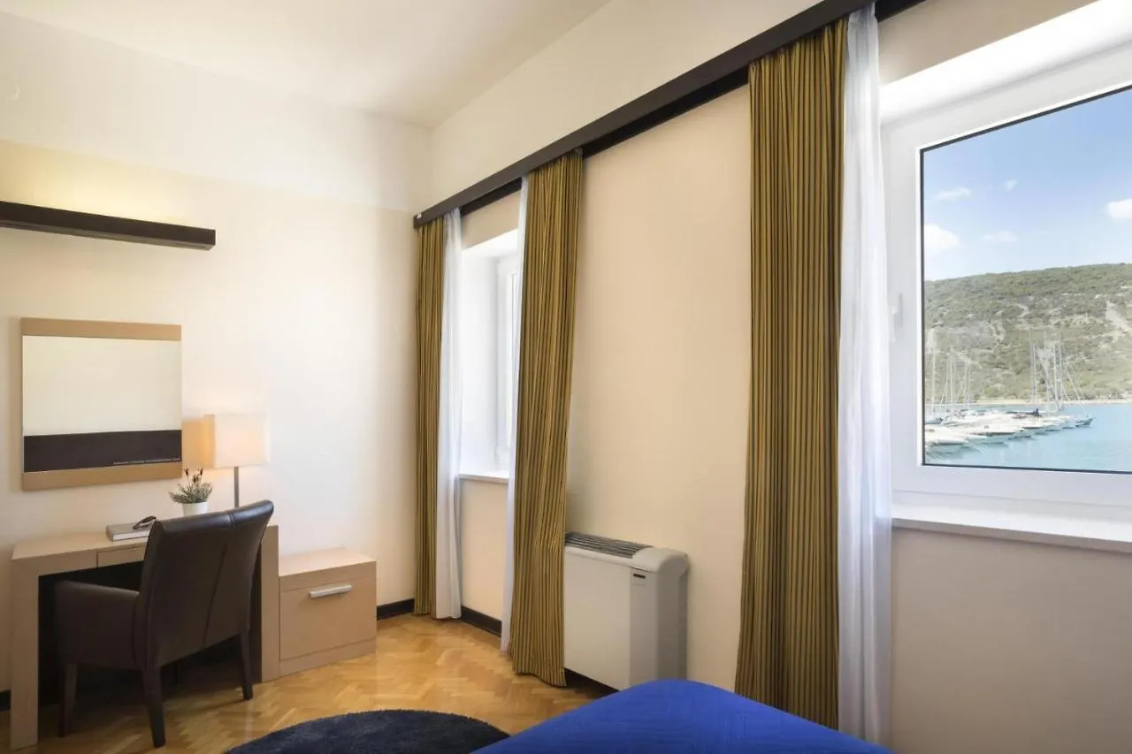 Apartment Aci Marina Cres Croatia