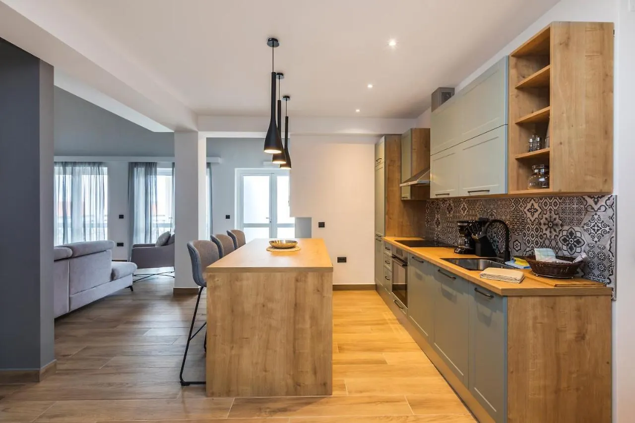 Apartment Aci Marina Cres